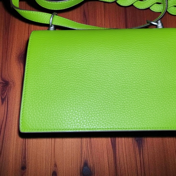 🔥 Tory Burch Small Miller Flap Shoulder Bag in Wheat Grass - Like New - Picture 4 of 12